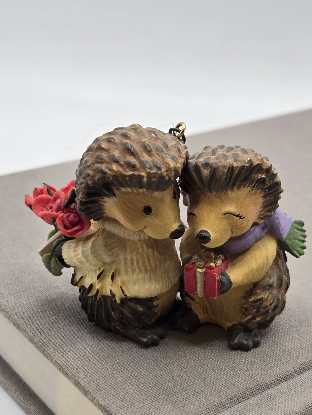 Hedgehog echidna “stuck on you” Hallmark Keepsake Ornament Christmas 2003